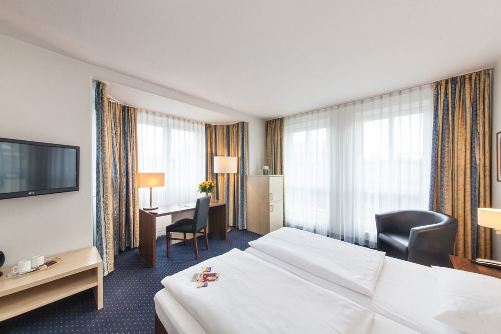 Hotel Mariella Cologne Exterior photo